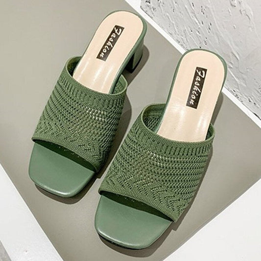 Women Fashionable Footwear Closed Toe Sandals and Slipper