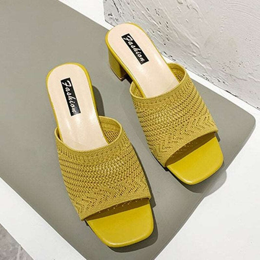 Women Fashionable Footwear Closed Toe Sandals and Slipper