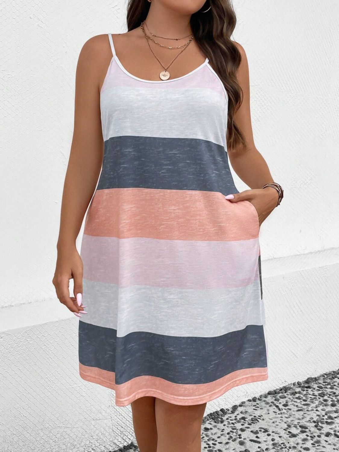 Plus Size Women's Elegant Sleeveless Color Block Scoop Neck Mini Dress