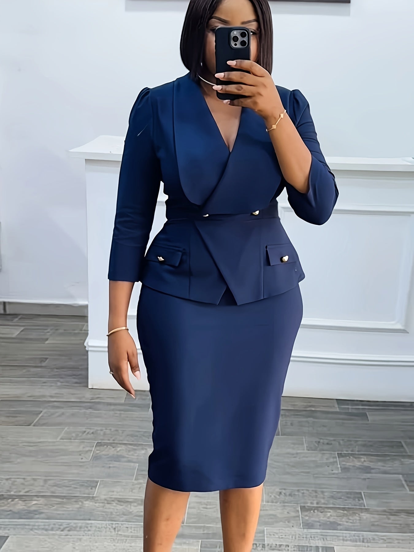 Chic Professional Dress with a V-Neck, Full Sleeves, Button Details