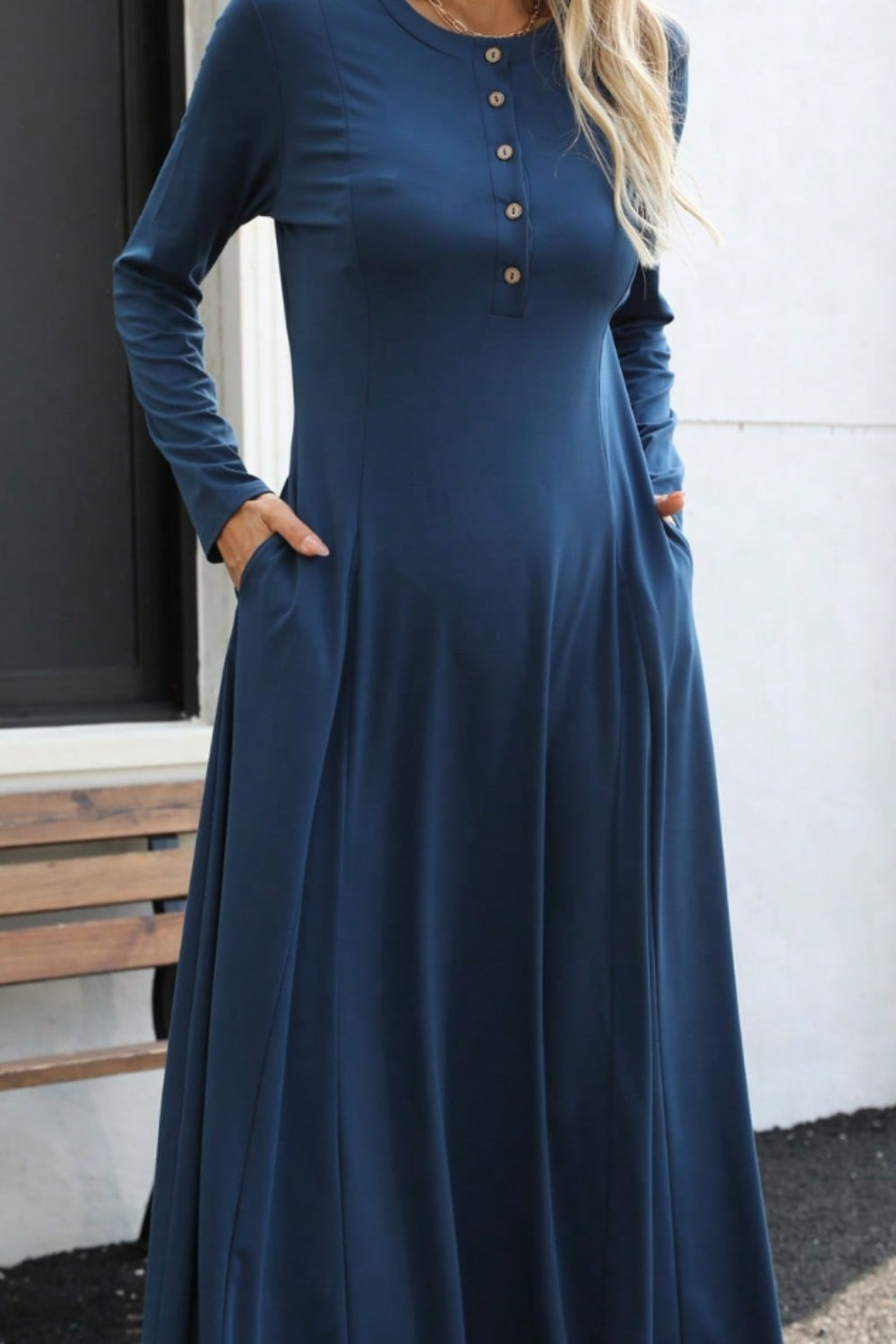 Women Classic Round Neck Long Sleeve Maxi Dress with Pockets
