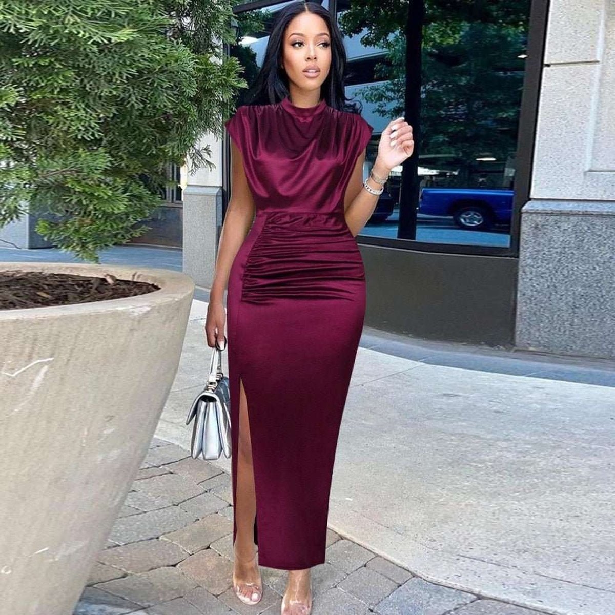 Elegant and Sleek Sleeveless Pleated Maxi Dress for Women
