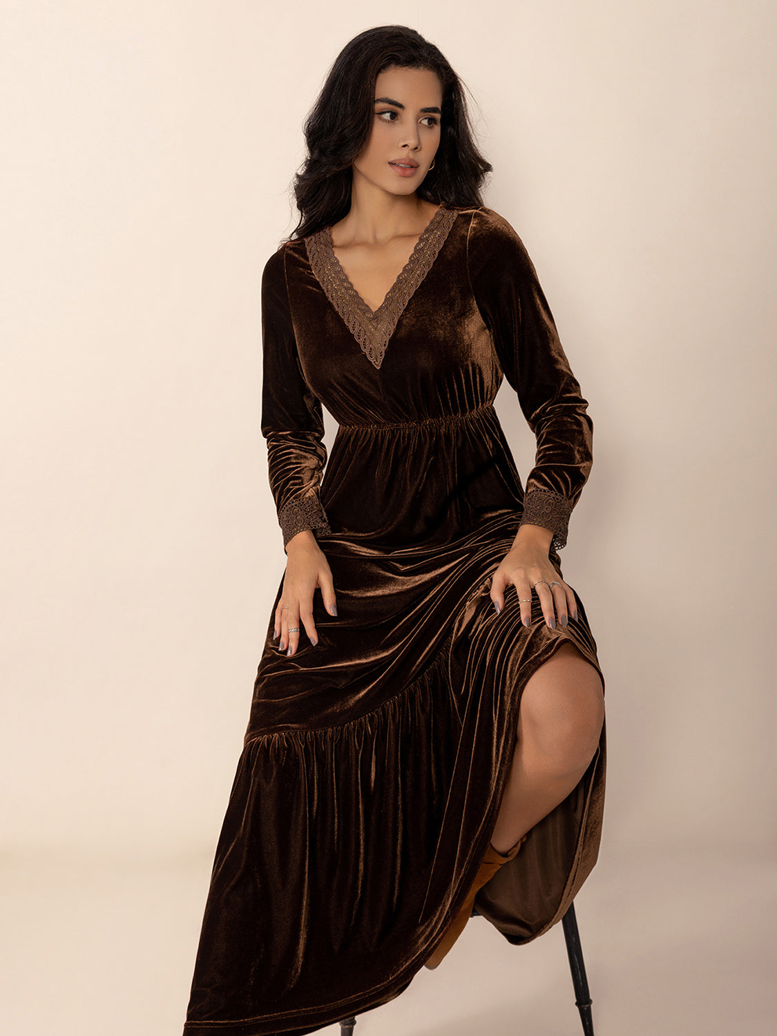 Formal women's Lace Detail V-Neck Long Sleeve Maxi Party Dress