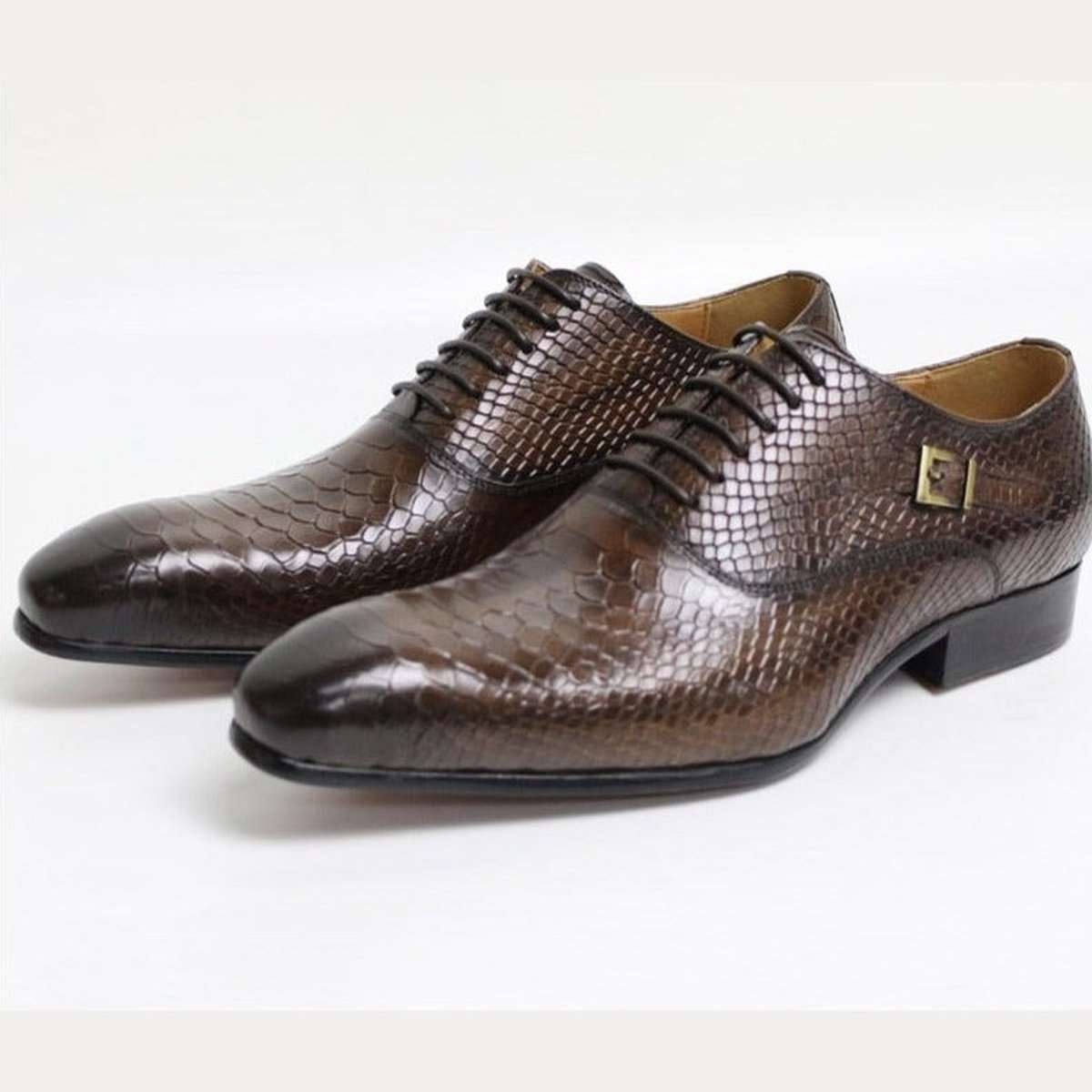 Lace Up Luxury Men Oxford Shoes with Snake Skin Prints & Pointed Toe