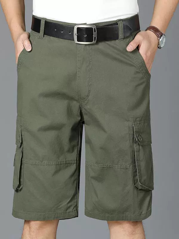 Stylish multi-pocket beach shorts for casual sports and work.