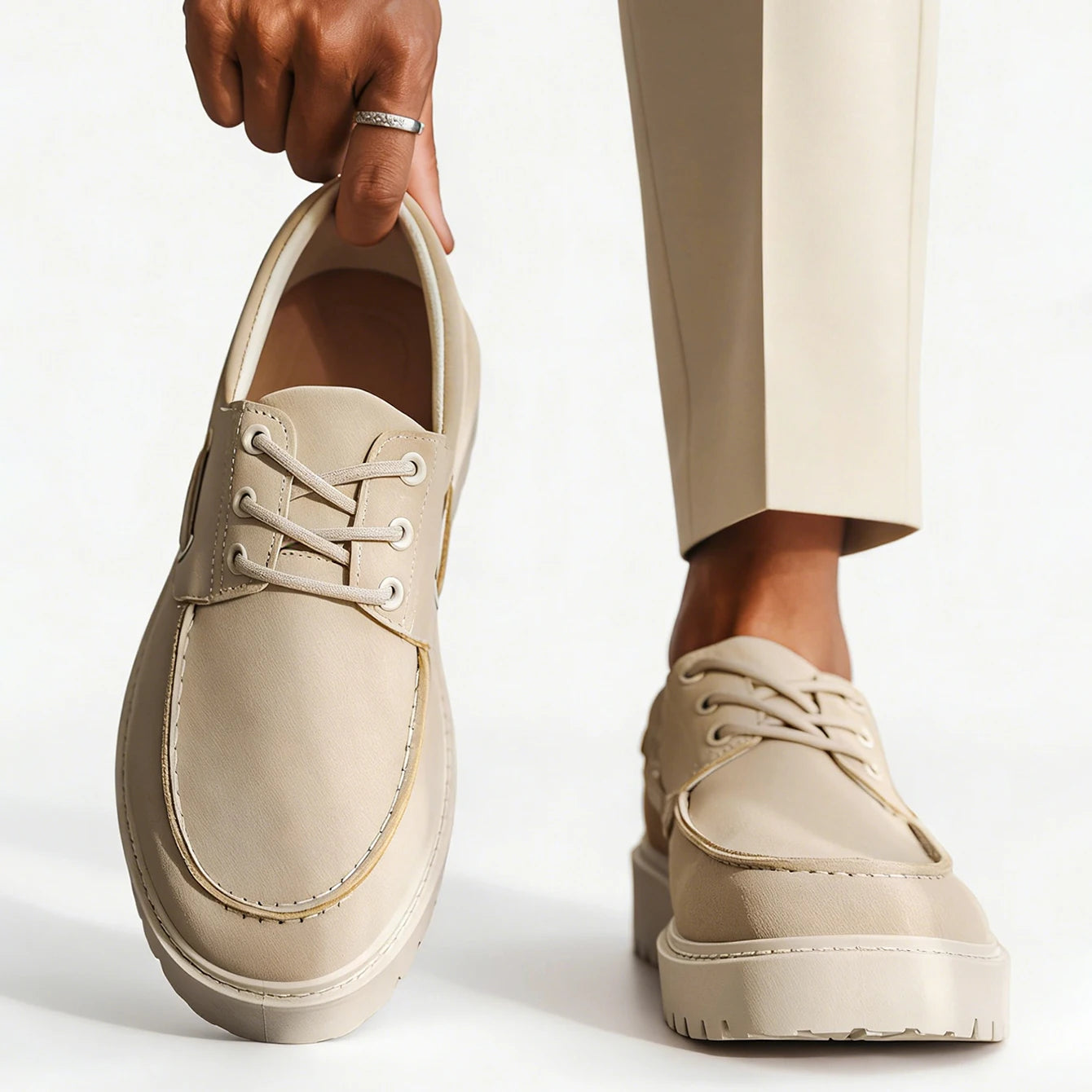 Men's Casual Shoe: Sneakers, Comfortable Walking Lace-Up Leather Shoes