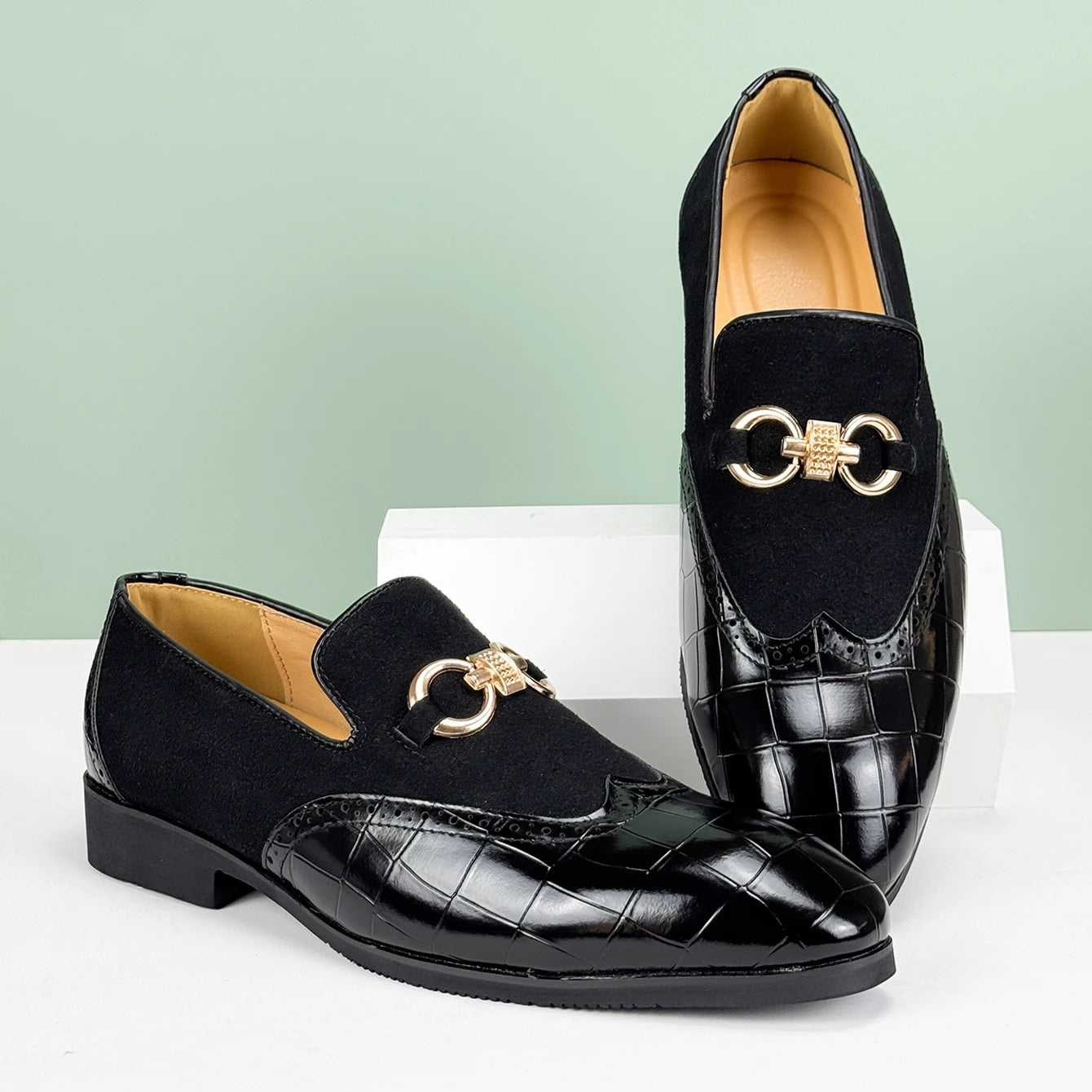 Leather Shoe for Men: Oxford Loafer, Pointed-Toe Breathable Dress Shoe