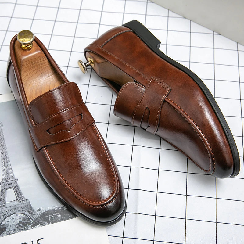 Casual Businessmen's Dress Shoes: Classic Leather Loafers