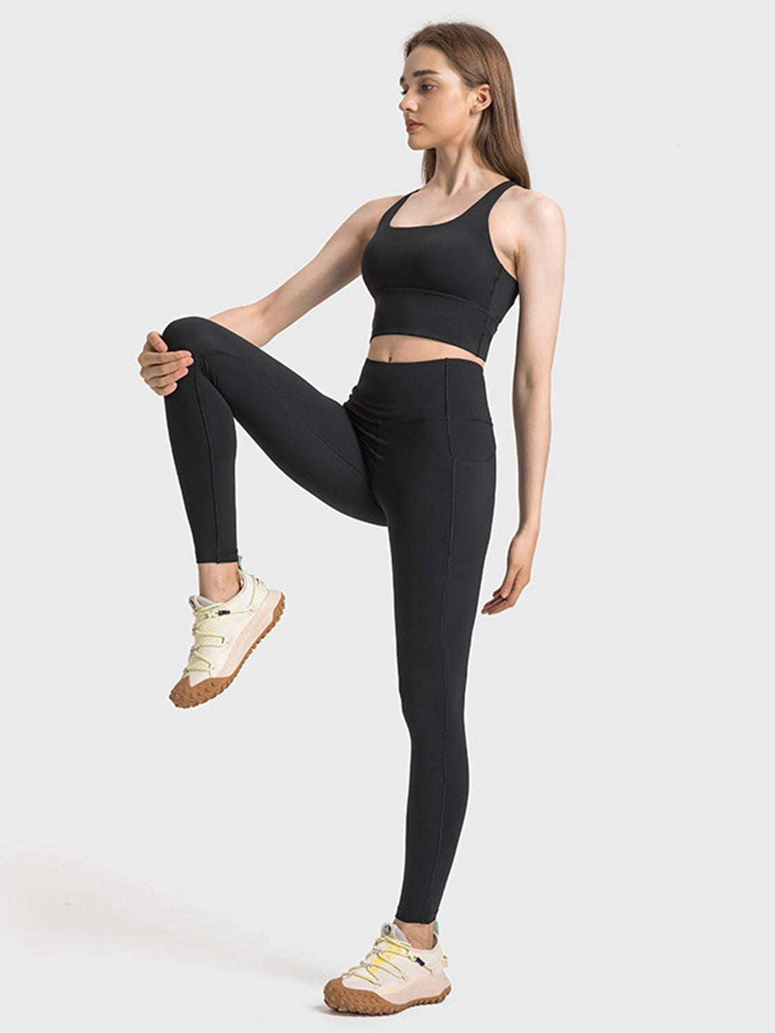 Women Yoga Scoop Neck Crisscross Straps Sports Bra For Fitness Workout