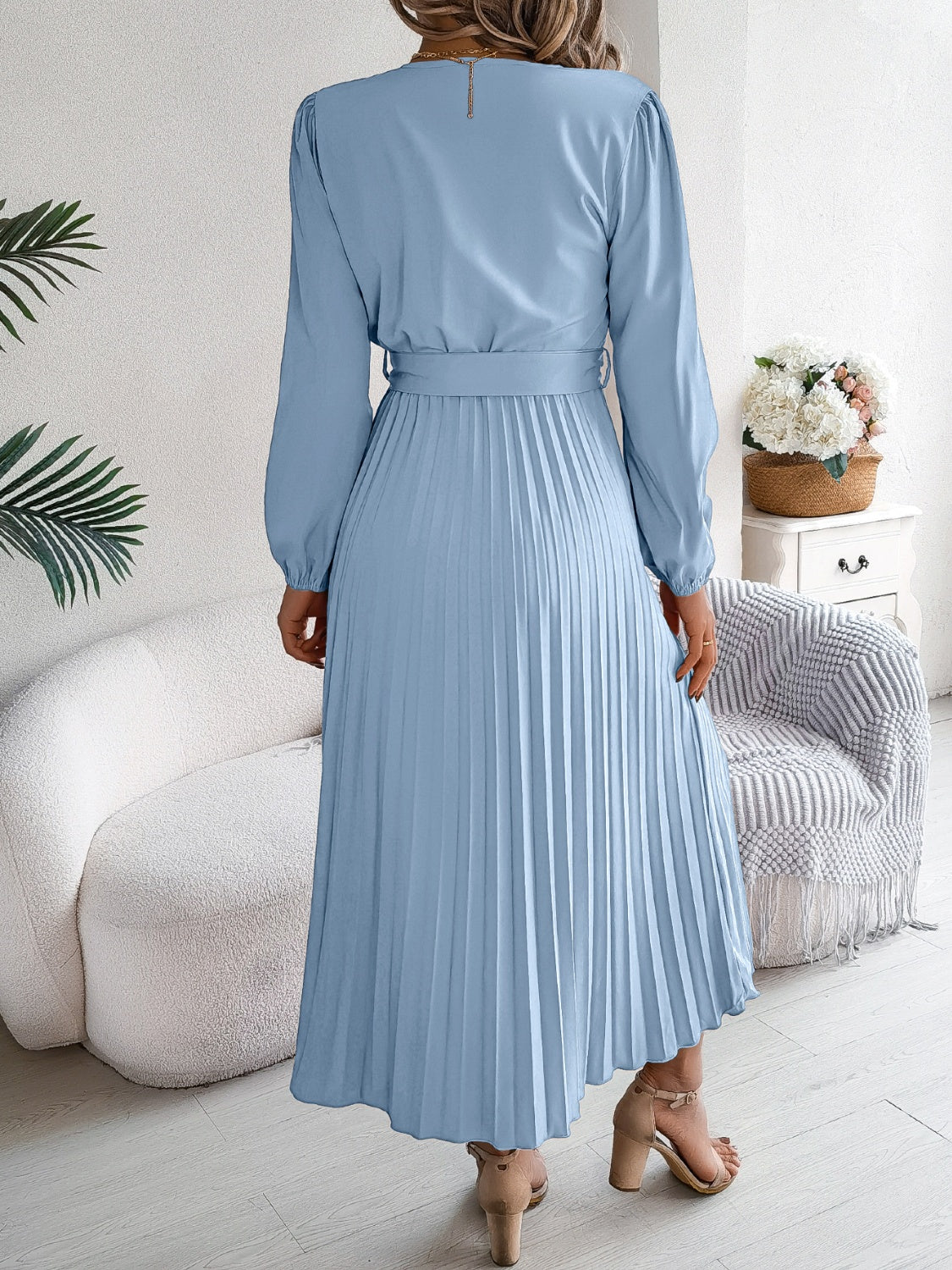 Women Pleated Tied V-Neck Long Sleeve Dress