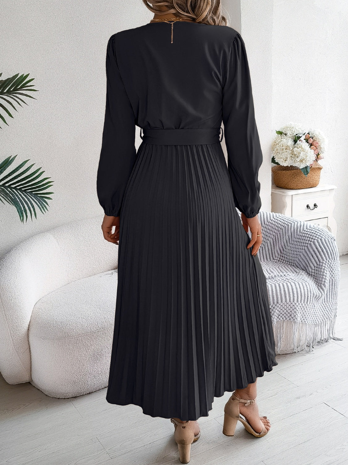 Women Pleated Tied V-Neck Long Sleeve Dress