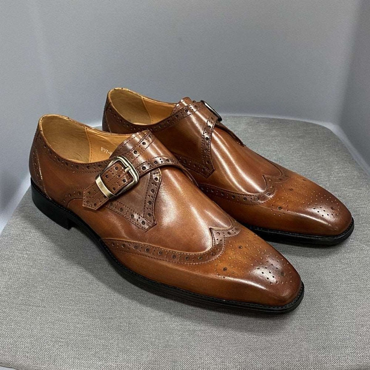 Italian Wingtip Oxfords: Luxury Leather Dress Shoes for Men