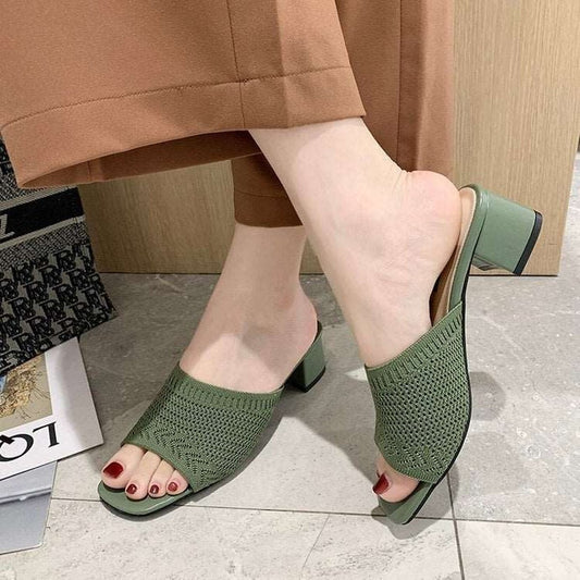 Women Fashionable Footwear Closed Toe Sandals and Slipper
